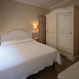 Bed Bra 2*, Verona Italia